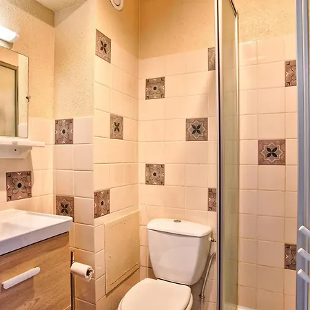 T2 A 300m De La En Normandie - Balcon, Parking Et Local Velo Inclus - Fr-1-788-21