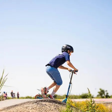 T2 A 300m De La En Normandie - Balcon, Parking Et Local Velo Inclus - Fr-1-788-21 * Varaville