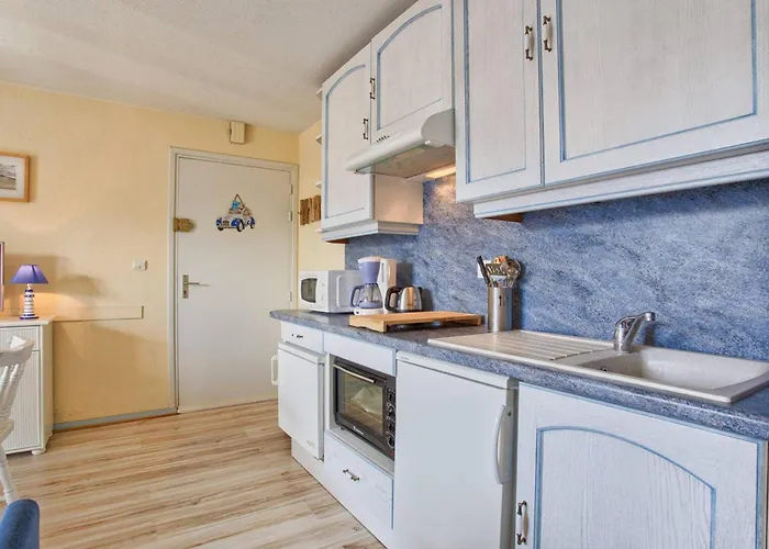 T2 à 300m De La En Normandie – Balcon, Parking Et Local Vélo Inclus - Fr-1-788-21 Appartamento *