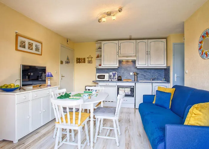 T2 à 300m De La En Normandie – Balcon, Parking Et Local Vélo Inclus - Fr-1-788-21 Appartamento Varaville